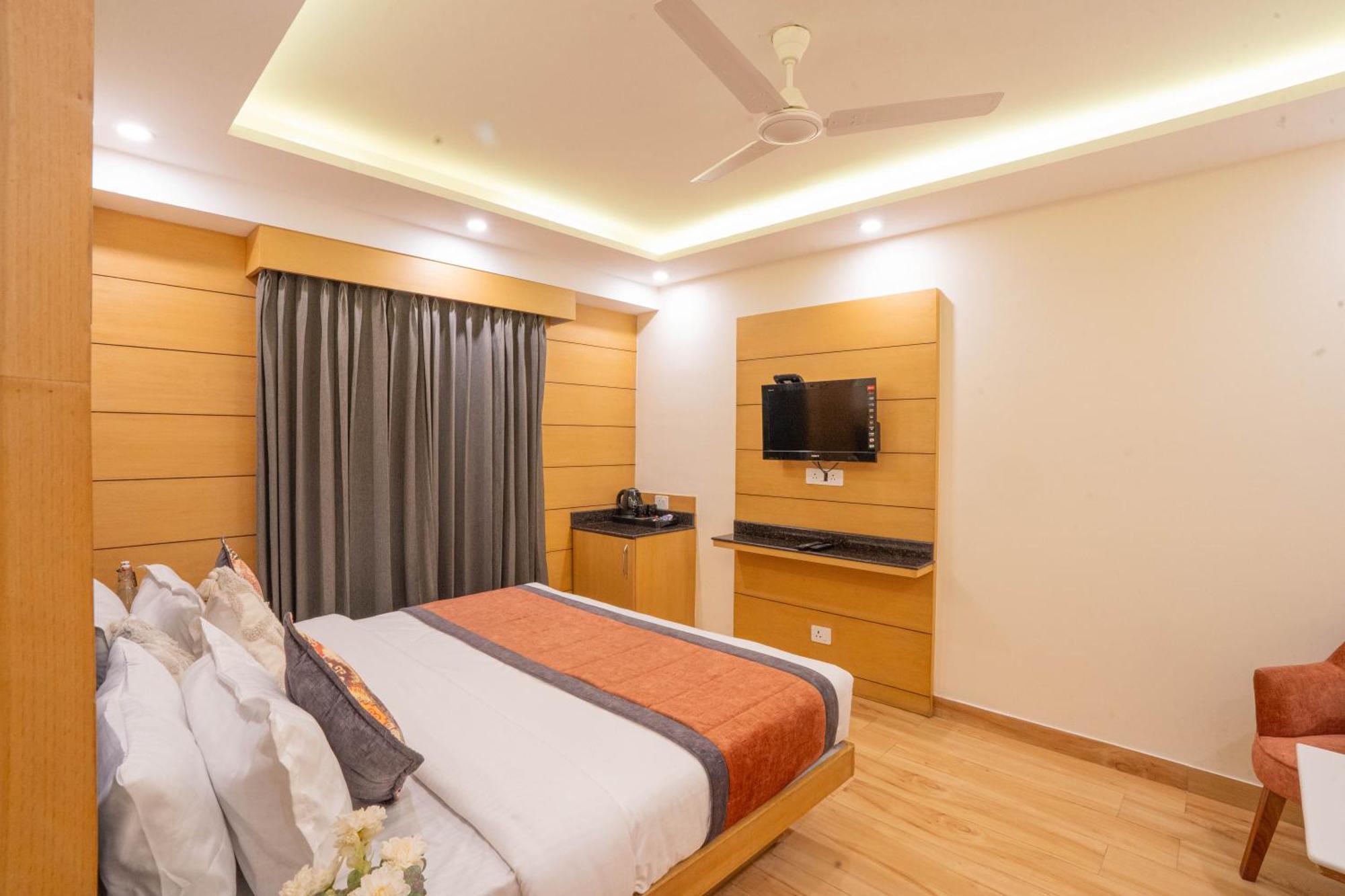 Perfectstayz Premium At Mall Road Mussoorie Buitenkant foto