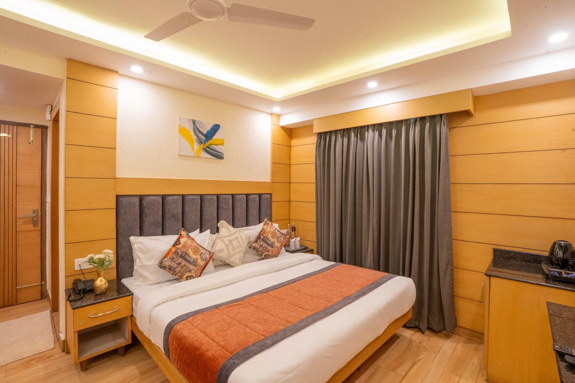 Perfectstayz Premium At Mall Road Mussoorie Buitenkant foto