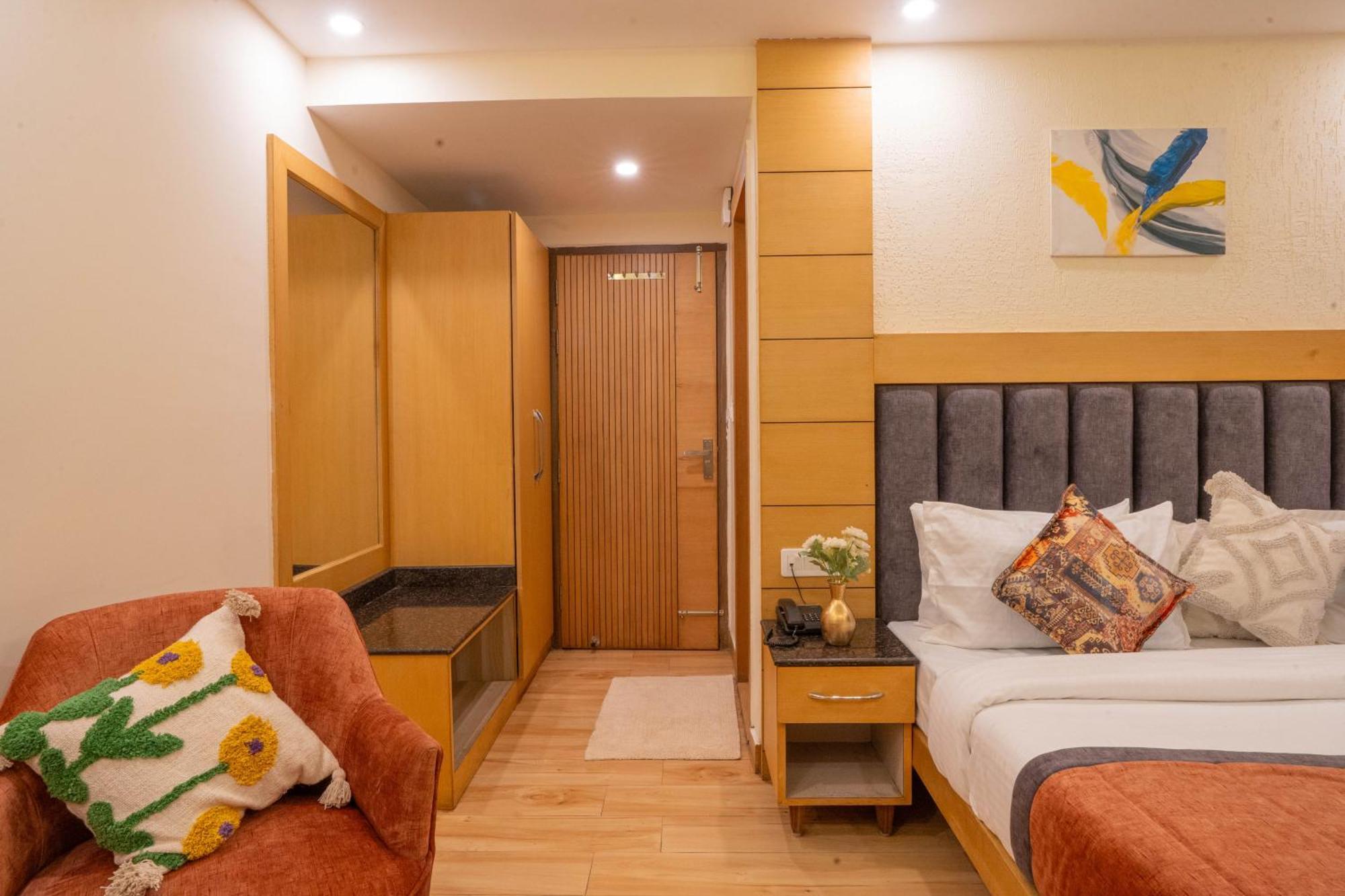 Perfectstayz Premium At Mall Road Mussoorie Buitenkant foto